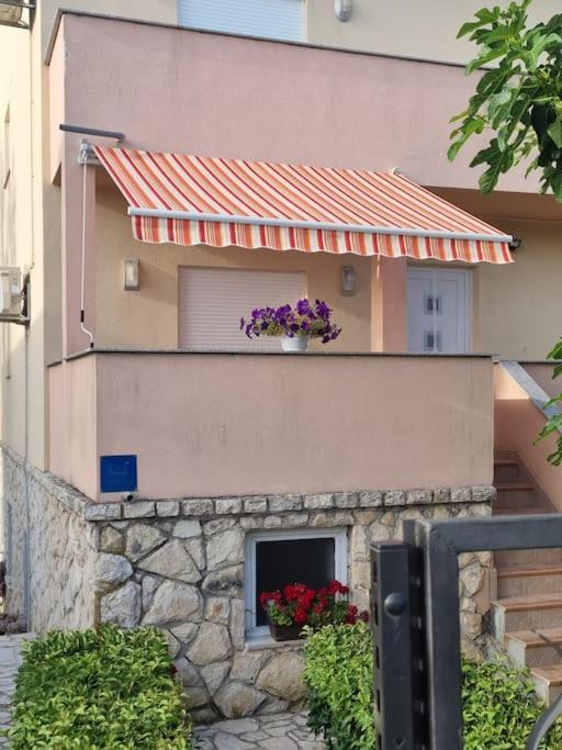 Leni Apartment
